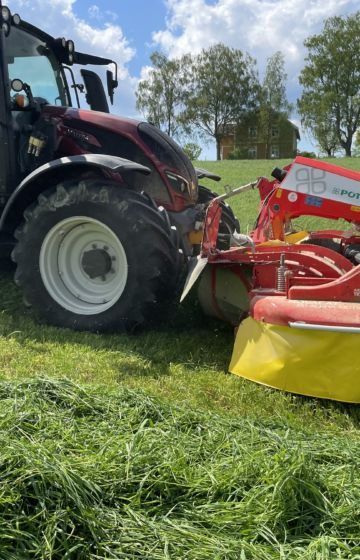 frontslåmaskin_traktor_pöttinger (1)