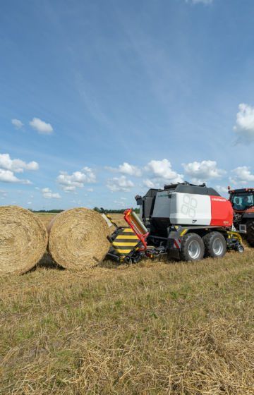 Rundballepresse_traktor_pöttinger_impress_3190_vc (18)