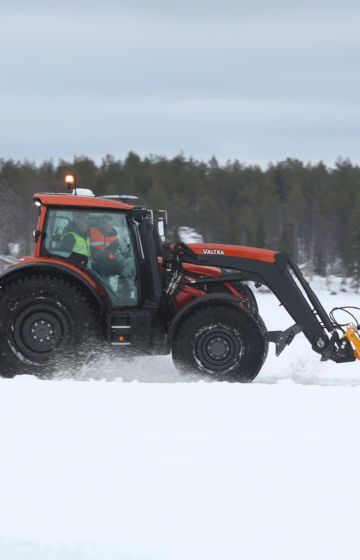Snøfres_traktor_v-fres_globus (3)