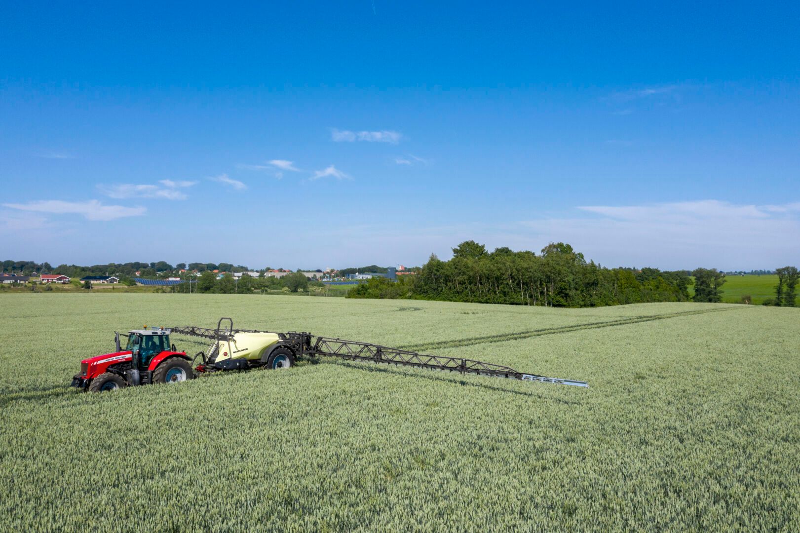 HARDI MEGA åkersprøyte med bom og tank