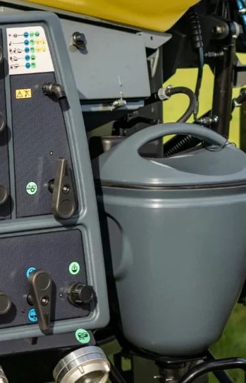 HARDI MEGA åkersprøyte med bom og tank