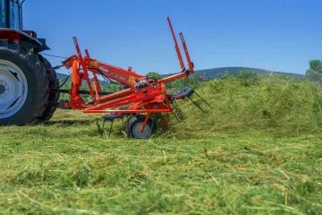 Sprederive_kuhn_traktor_gf1003 (3)Sprederive_kuhn_traktor_gf1003 (3)