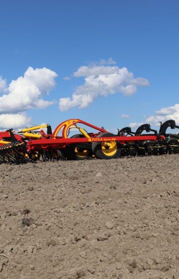 Såbedsharv_traktor_potila_solver (19)