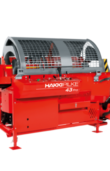 Hakki Pilke 43 Pro vedmaskin med hydraulisk stokkholder og HakkiCut™ kontroll
